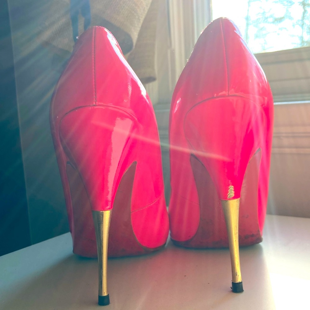 Hot pink patent leather Christian Louboutin stilettos with gold heel, size 38